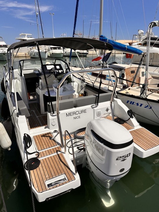 JEANNEAU CAP CAMARAT 7.5 WA SERIE 3