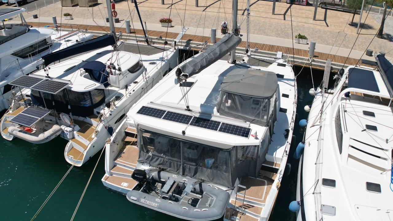 fountaine pajot astrea 42