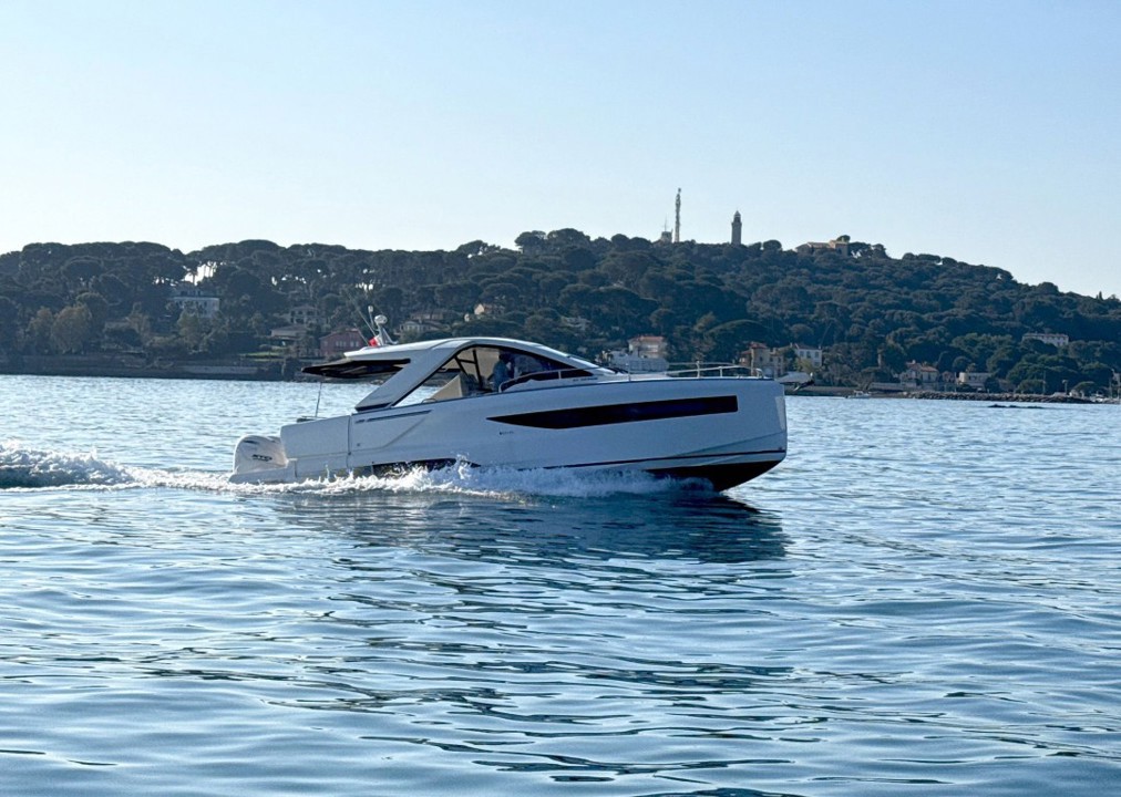 Jeanneau DB