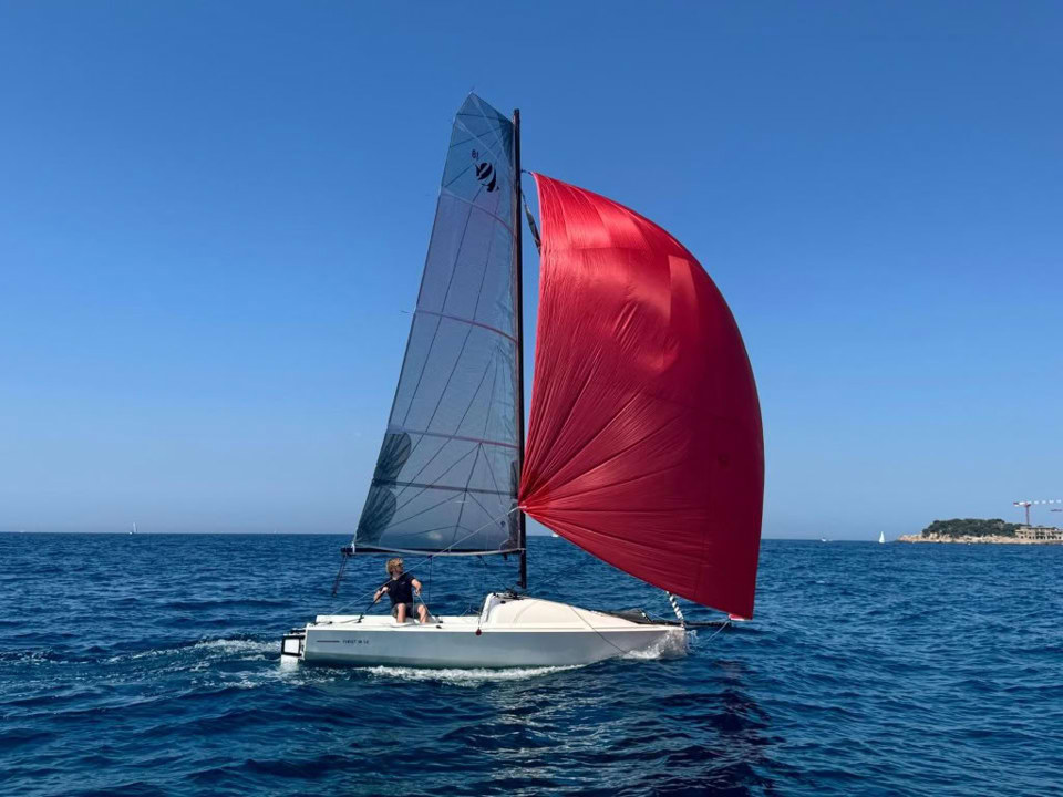 BENETEAU FIRST 18SE