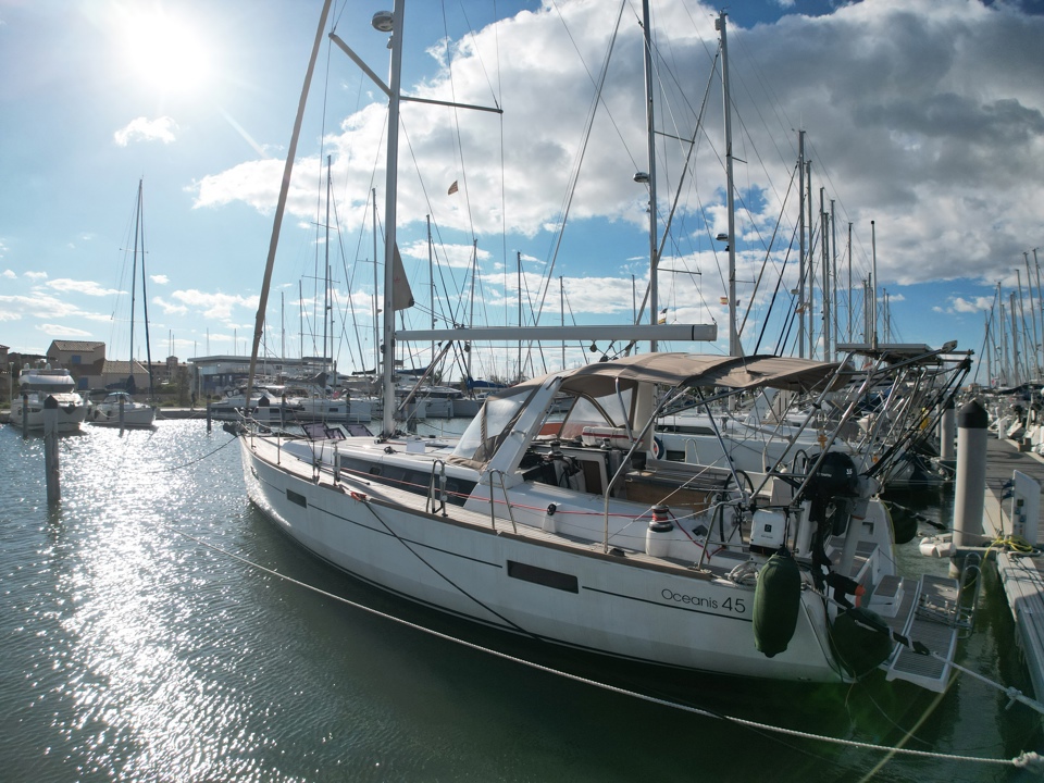beneteau Oceanis 45