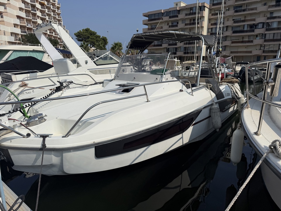 Beneteau Flyer 7.7 Sundeck