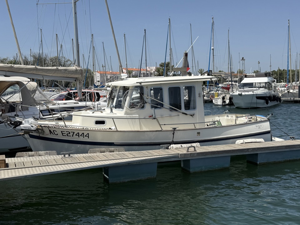 Rhea Marine 28