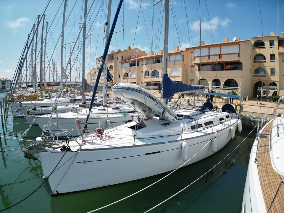 DUFOUR Yachts 425