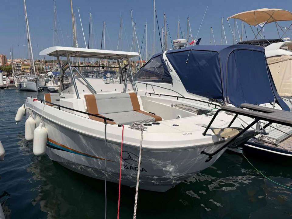 BENETEAU flyer 9 spacedeck ob