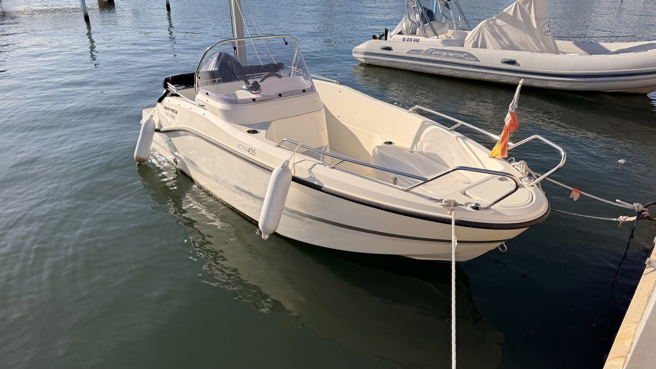 Quicksilver Activ 455 Open