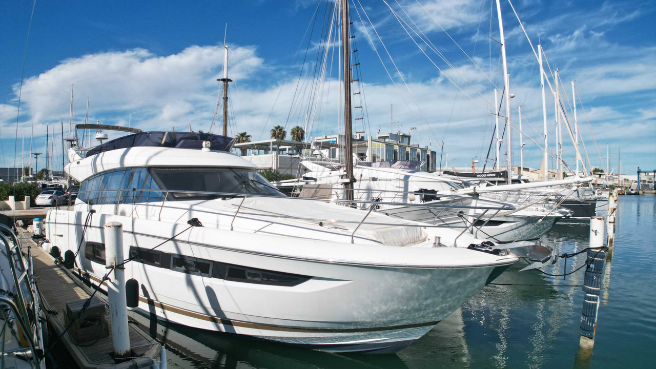 prestige 560 fly
