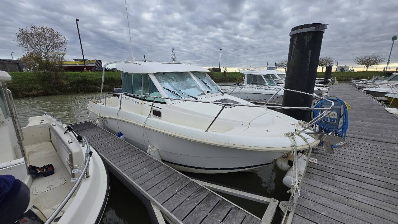 jeanneau merry fisher 725 hb