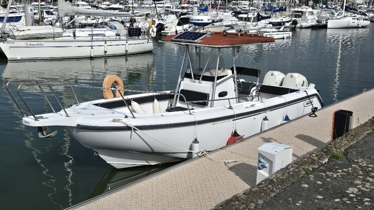 boston whaler outrage 26 3L