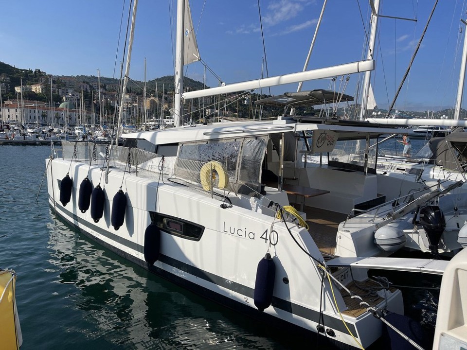 fountaine pajot lucia 40