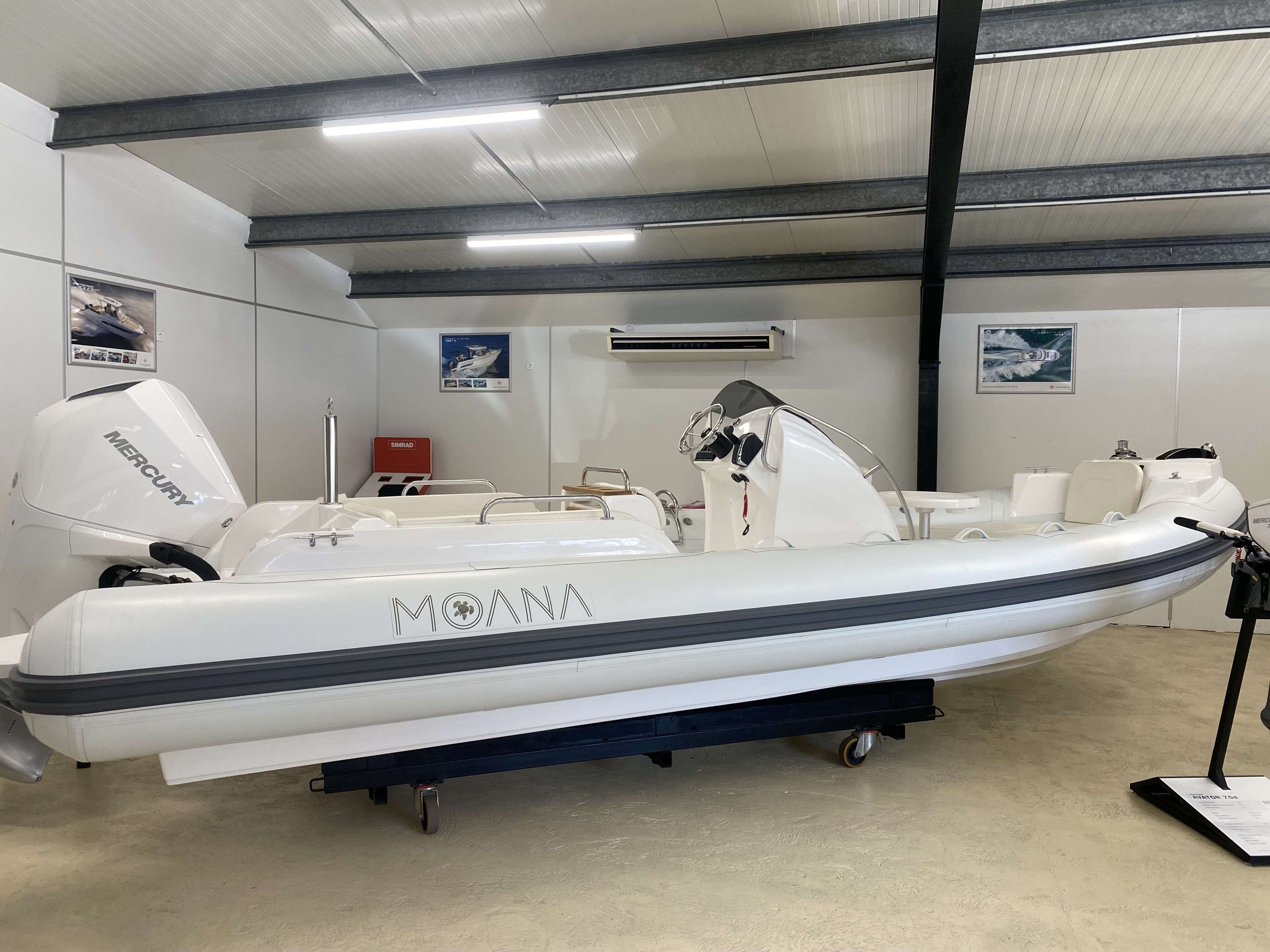 MOANA 700
