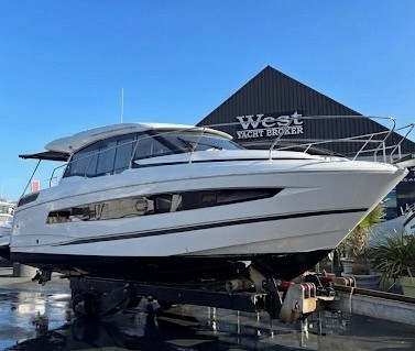 JEANNEAU NC 37