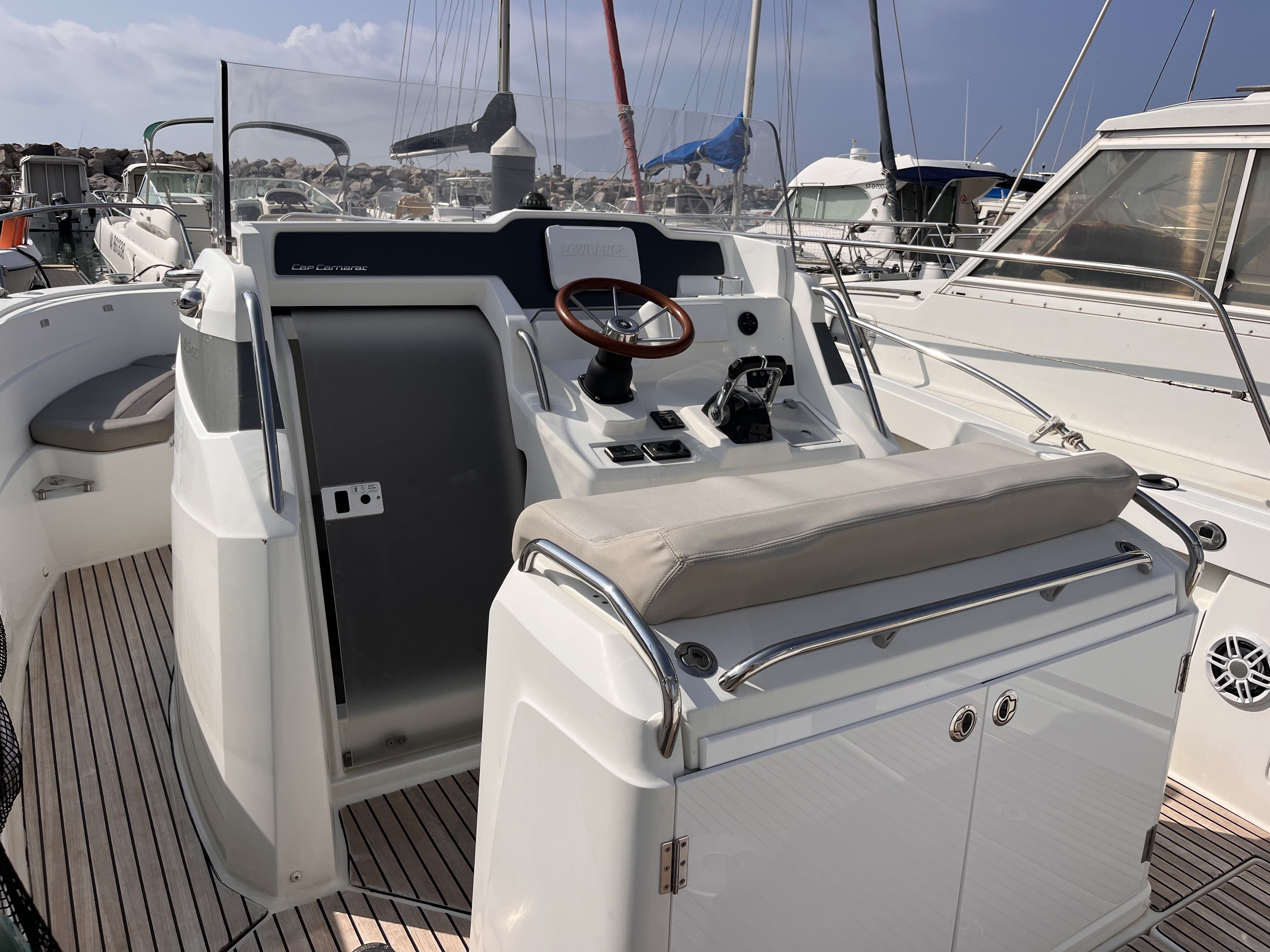 JEANNEAU CAP CAMARAT 8.5 CC