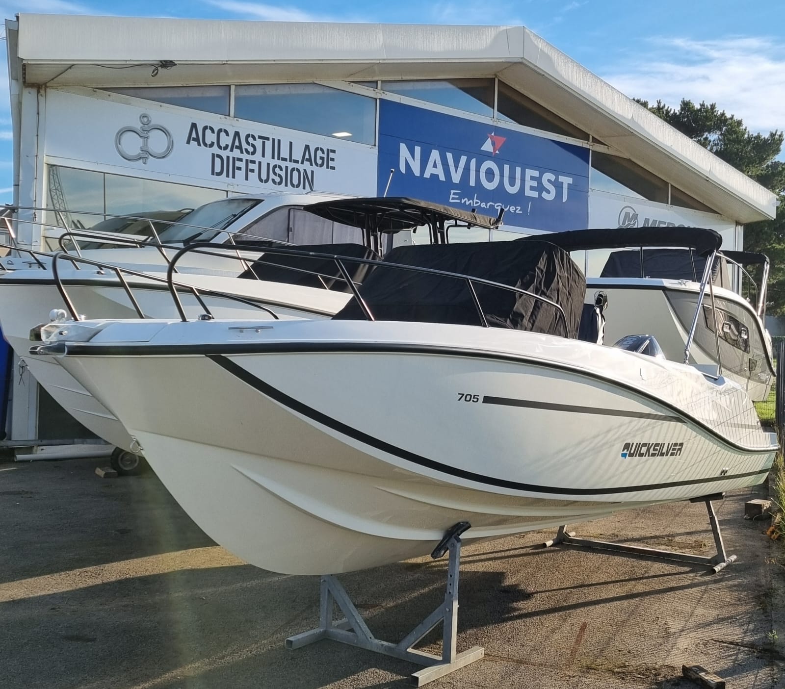 QUICKSILVER 705 OPEN