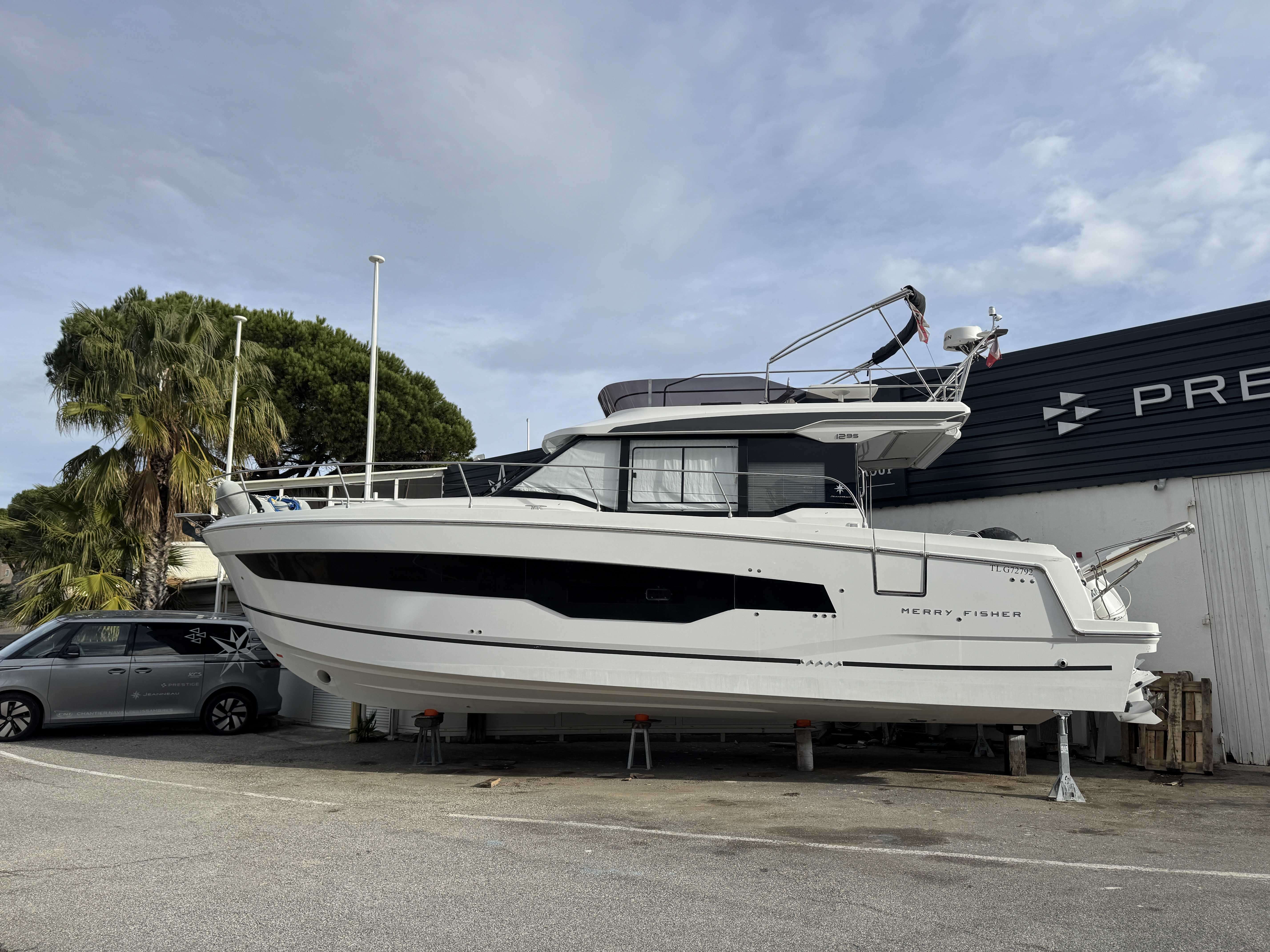 JEANNEAU MERRY FISHER 1295 FLY