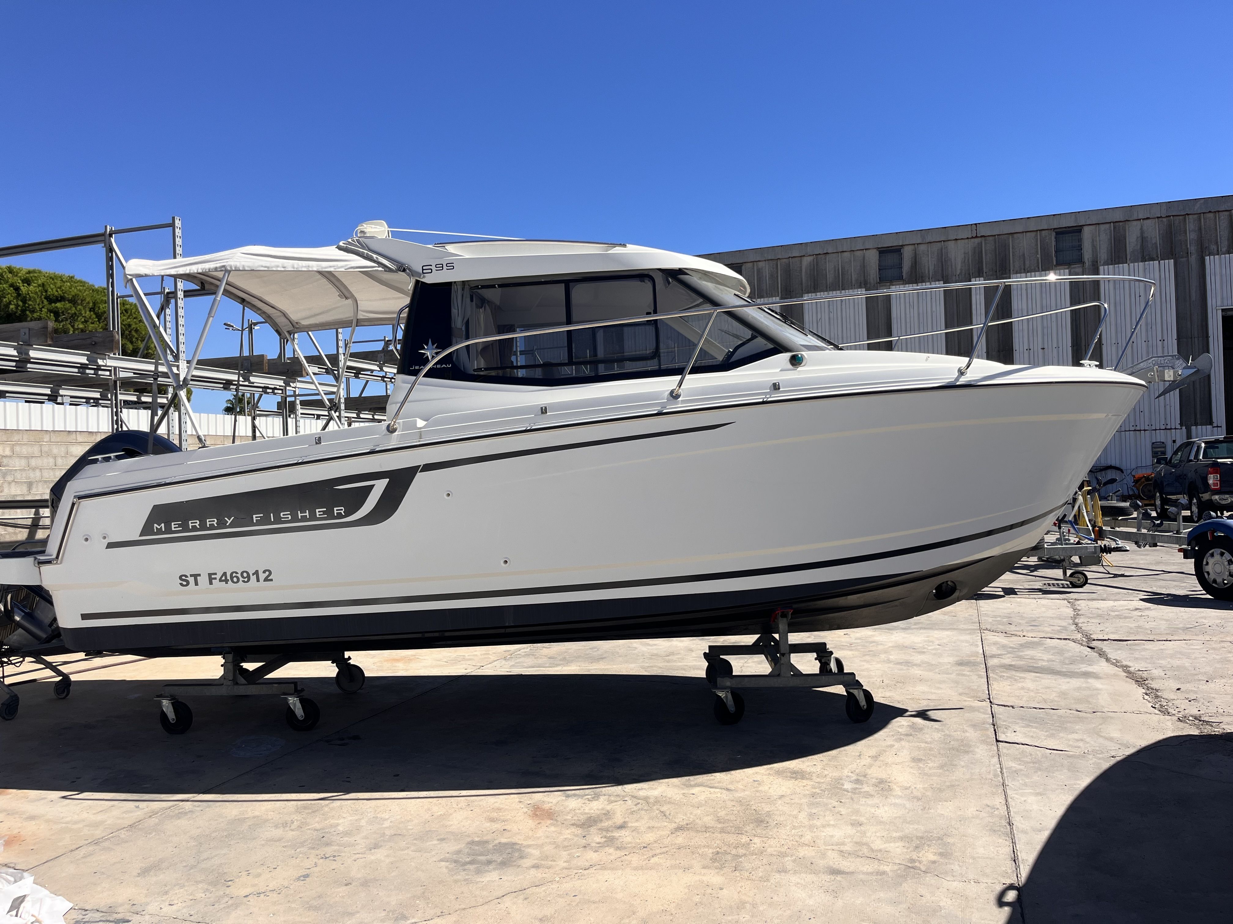 JEANNEAU MERRY FISHER 695