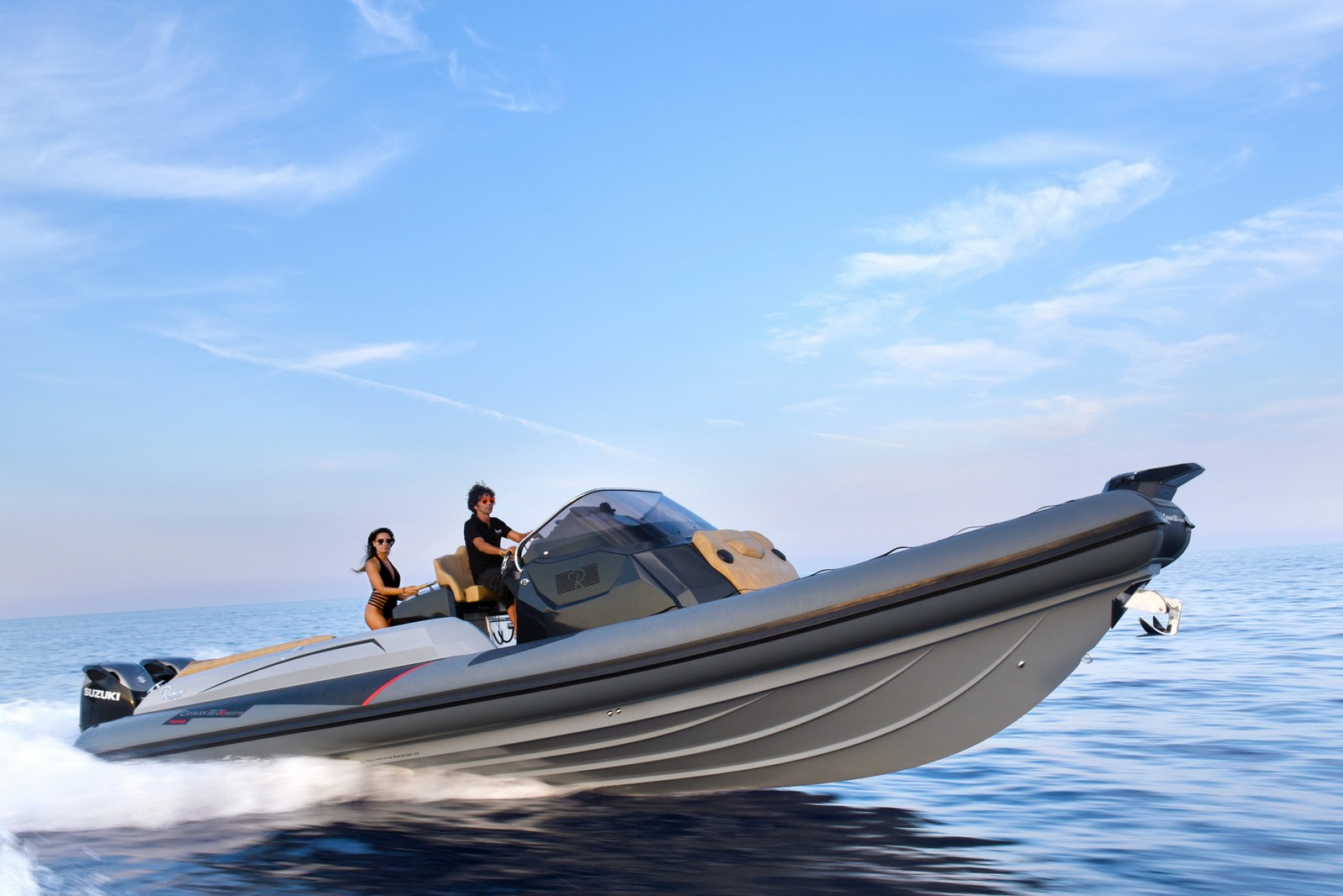 RANIERI CAYMAN 38 EXECUTIVE