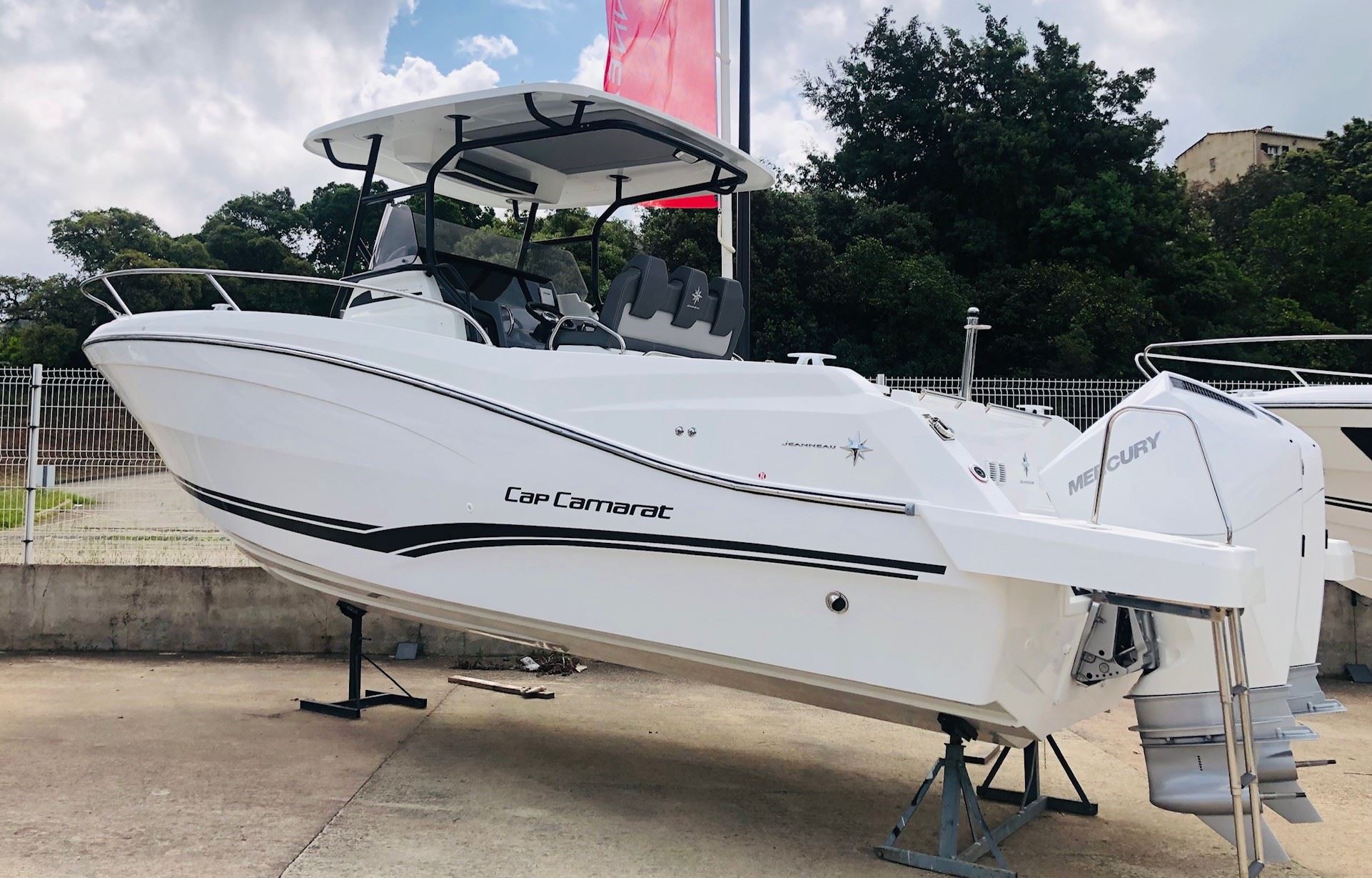 JEANNEAU CAP CAMARAT 9.0 CC