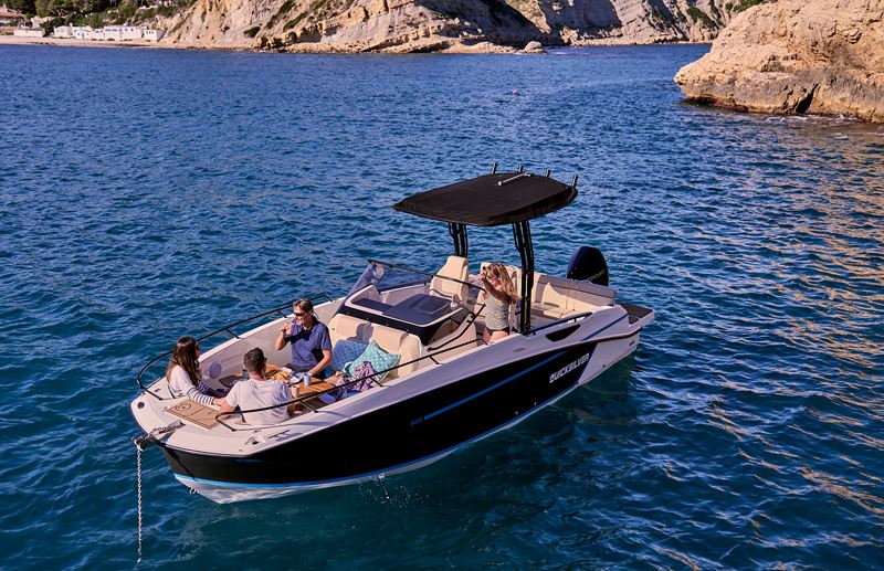QUICKSILVER 805 Open