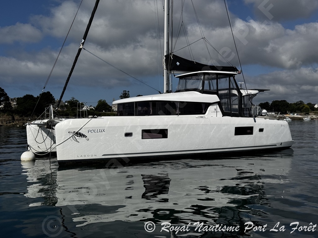 LAGOON 42