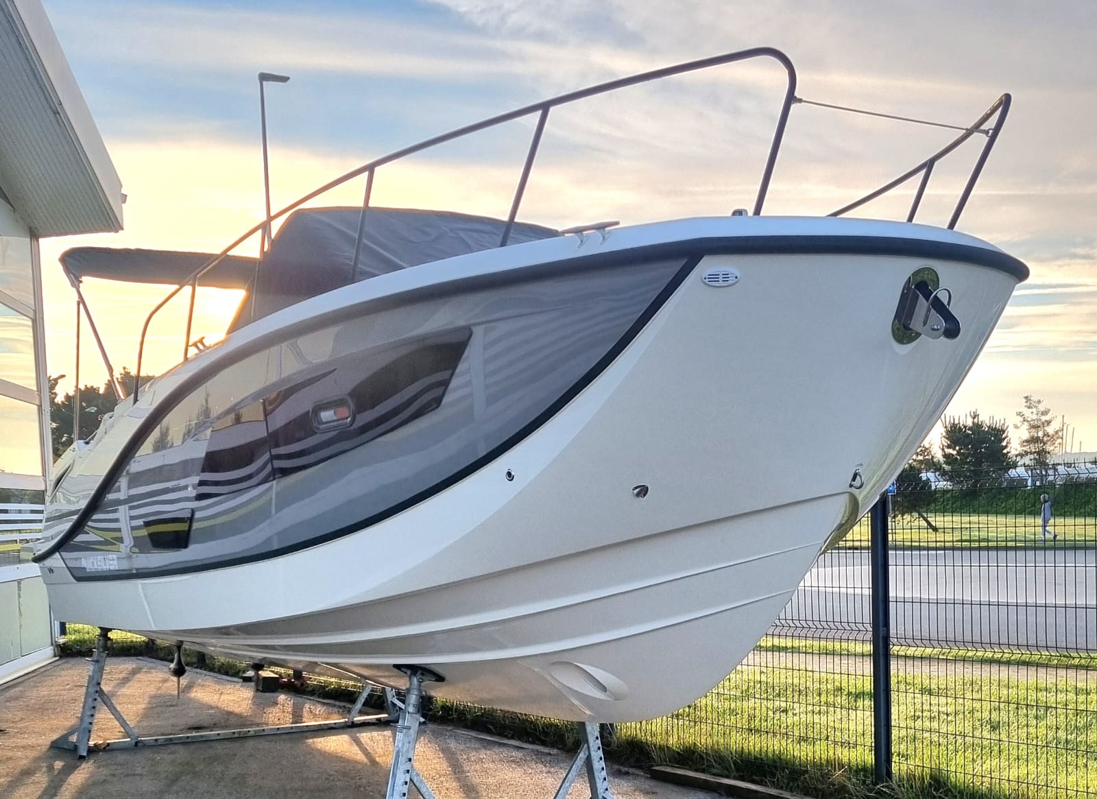 QUICKSILVER Activ 875 Sundeck