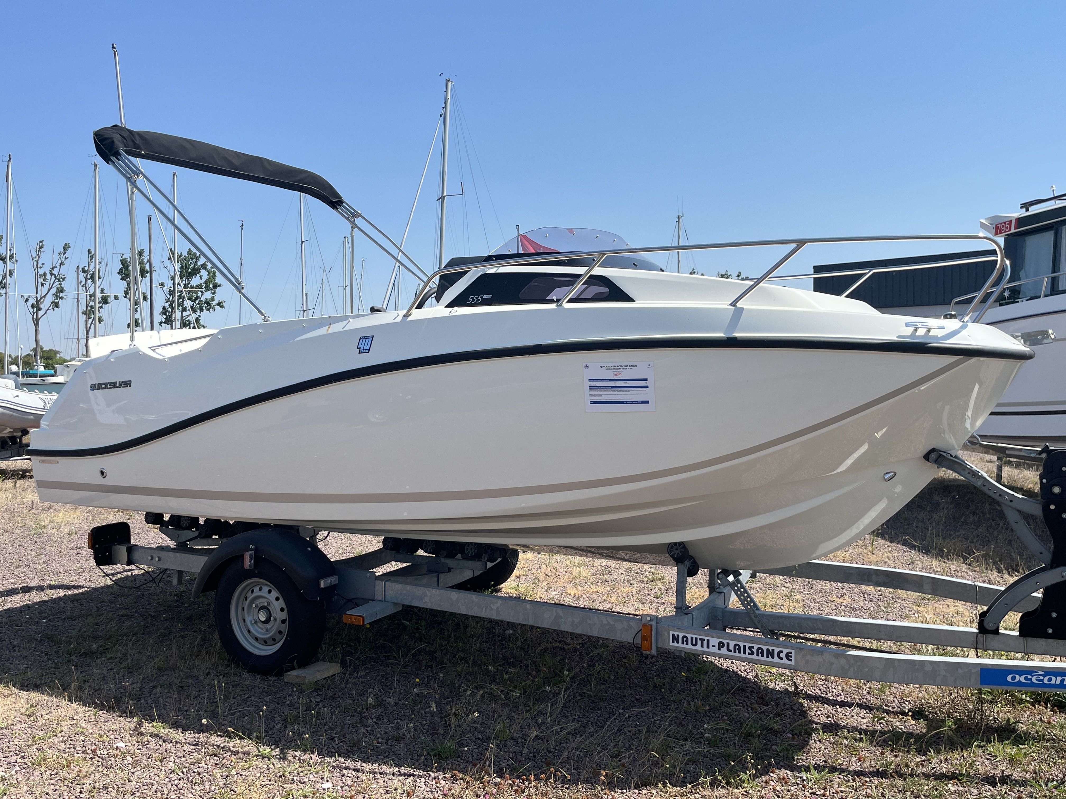 QUICKSILVER ACTIV 555 CABIN