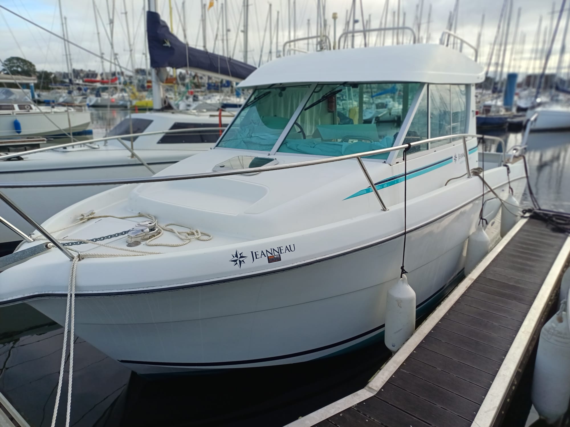 JEANNEAU MERRY FISHER 750 CR