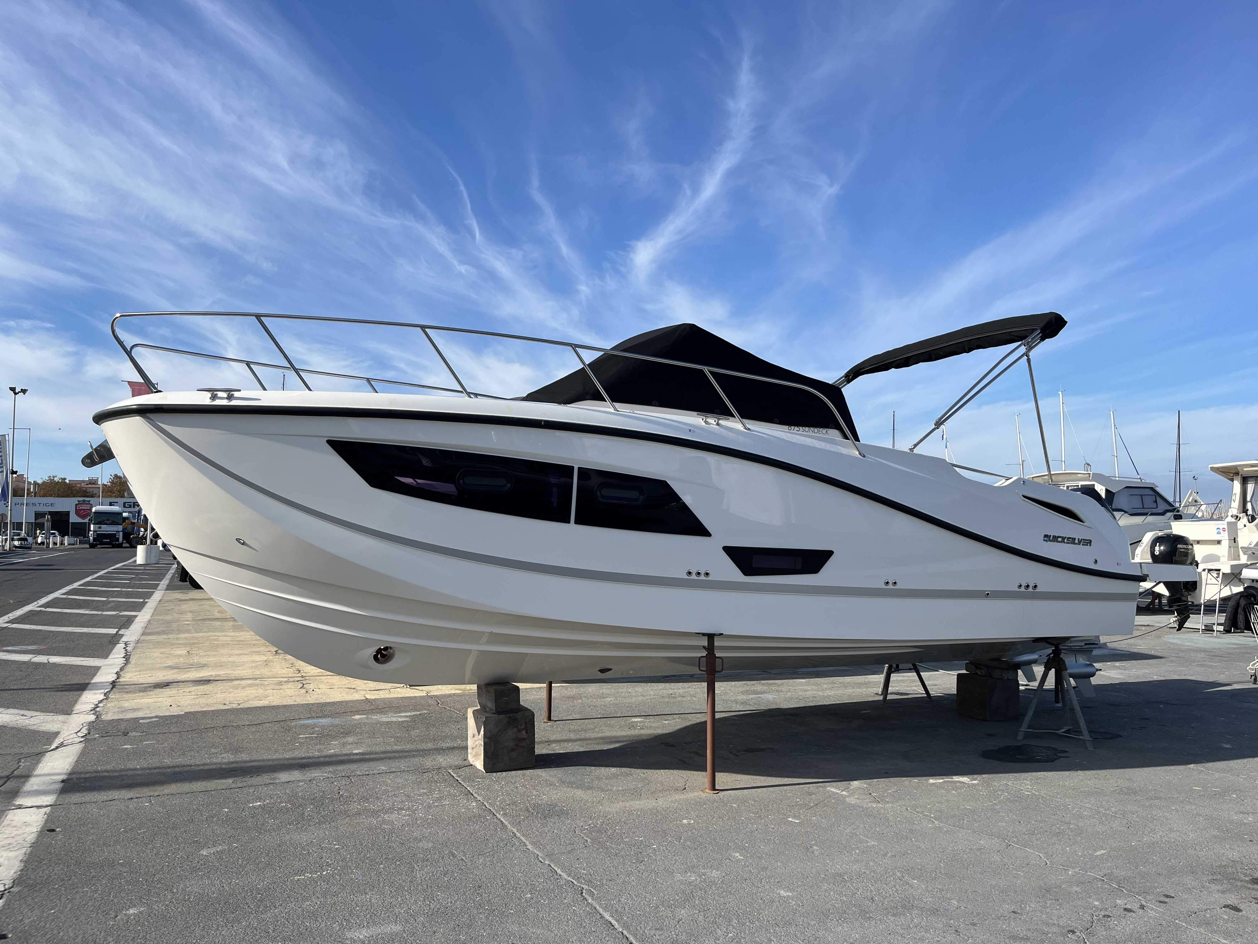 QUICKSILVER Activ 875 Sundeck