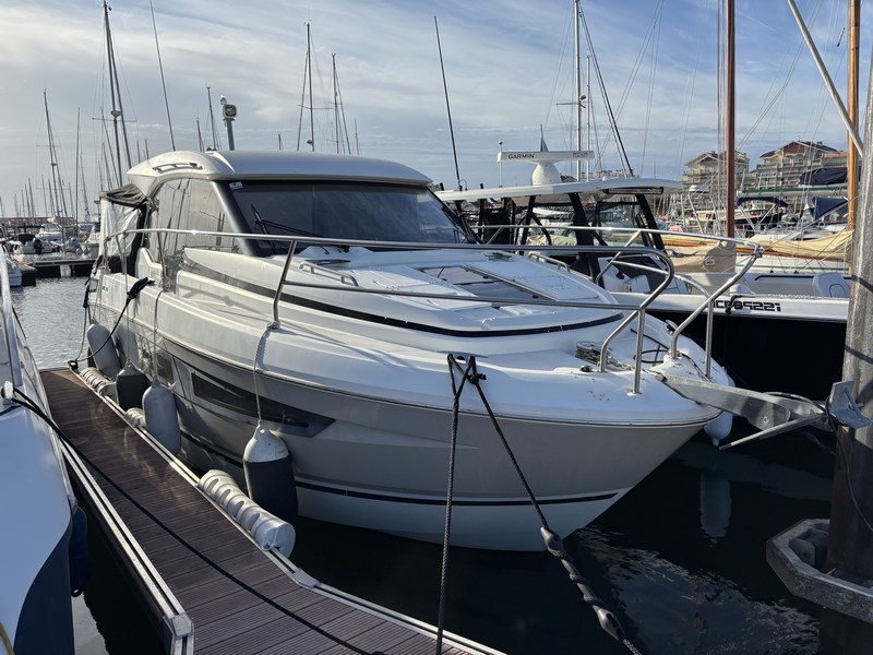 JEANNEAU NC 33