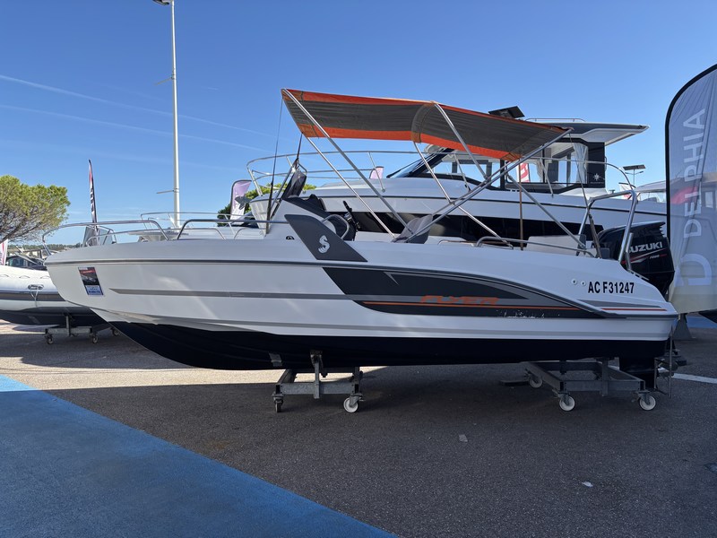 BENETEAU Flyer 6.6 Spacedeck