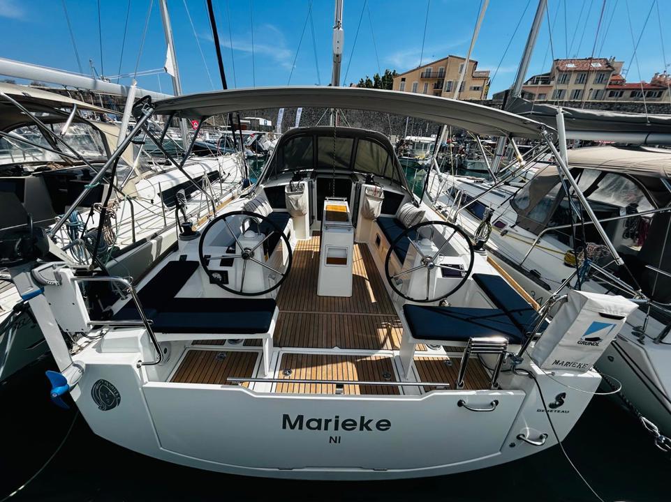 BENETEAU OCEANIS 38.1