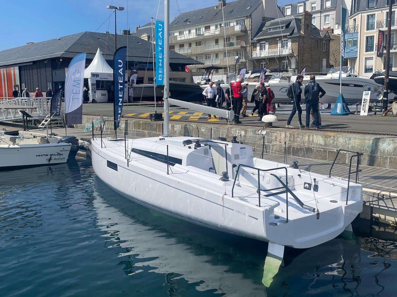 BENETEAU FIRST 30