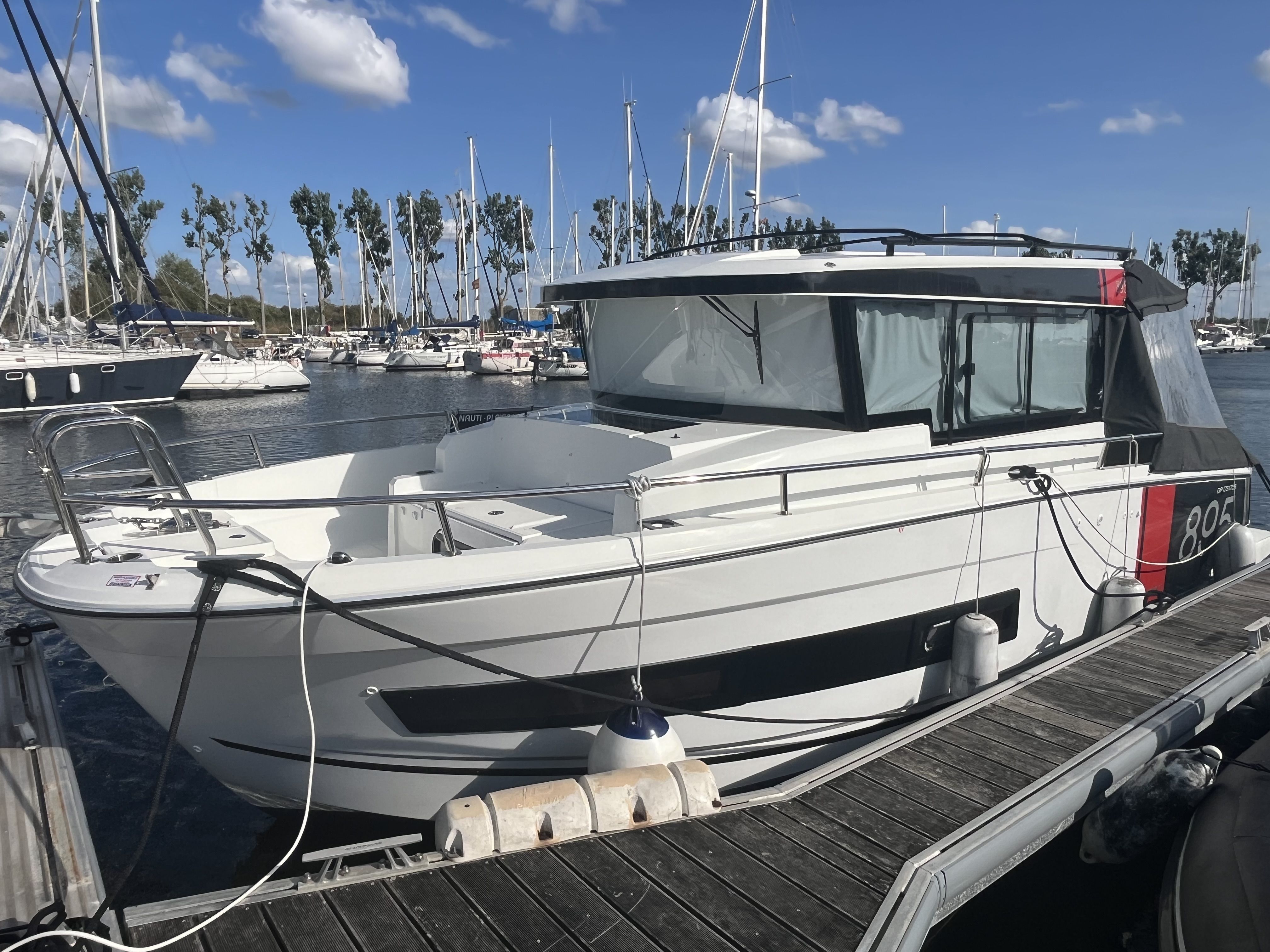 JEANNEAU MERRY FISHER 895 SPORT