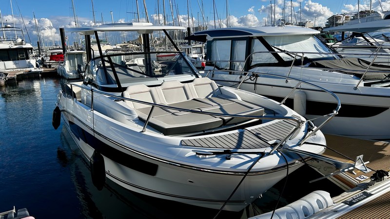 JEANNEAU Cap Camarat 9.0 WA-2