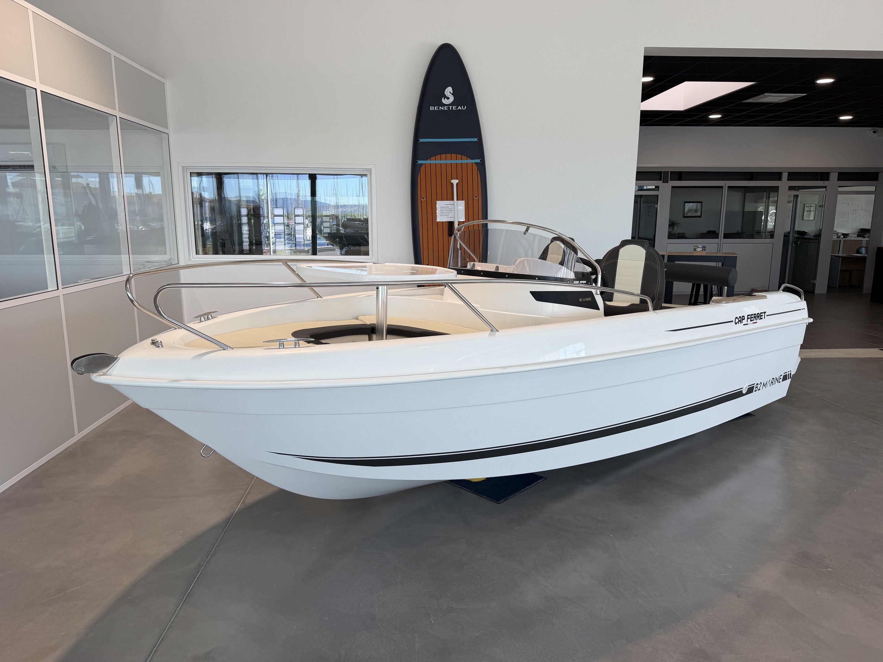 B2 MARINE CAP FERRET 522 OPEN