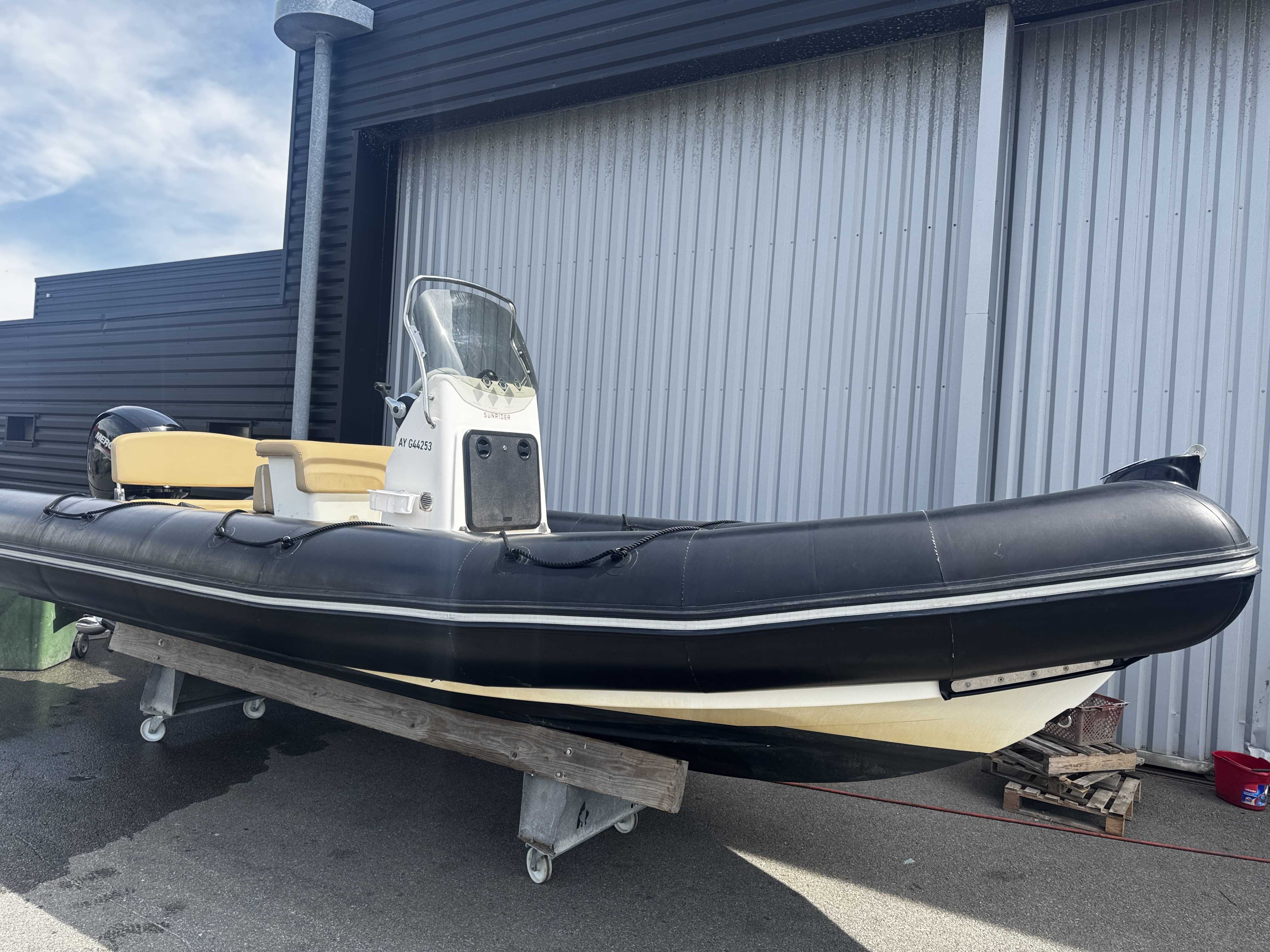BOMBARD 700 SUNRIDER