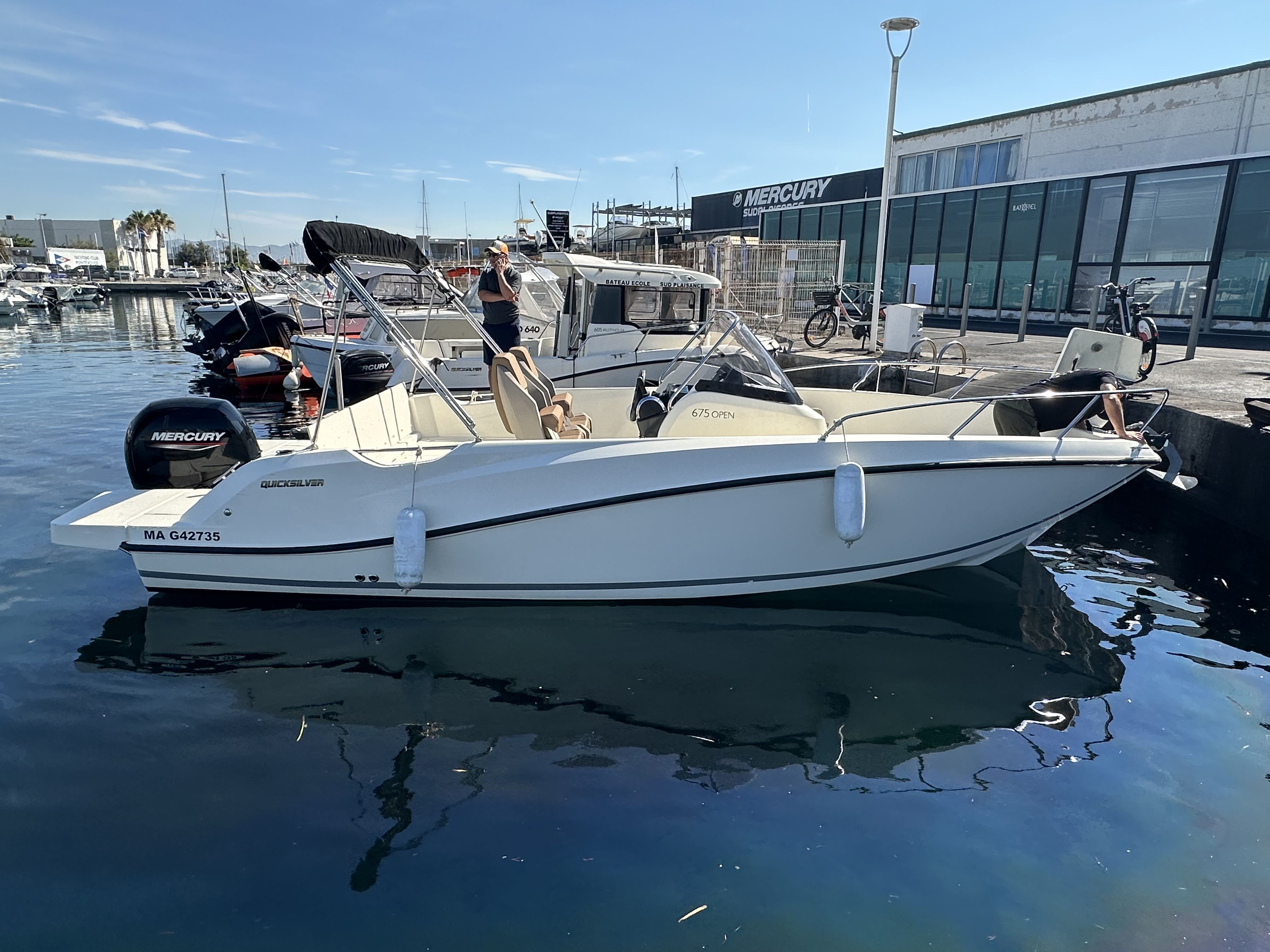 QUICKSILVER 675 open