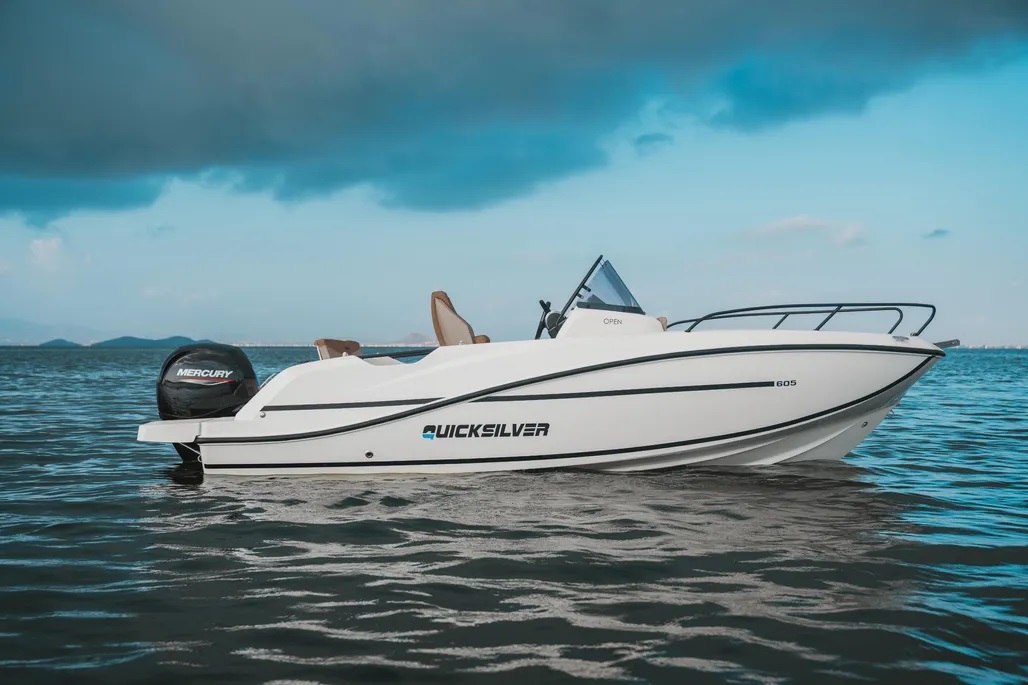 QUICKSILVER ACTIV 605 OPEN
