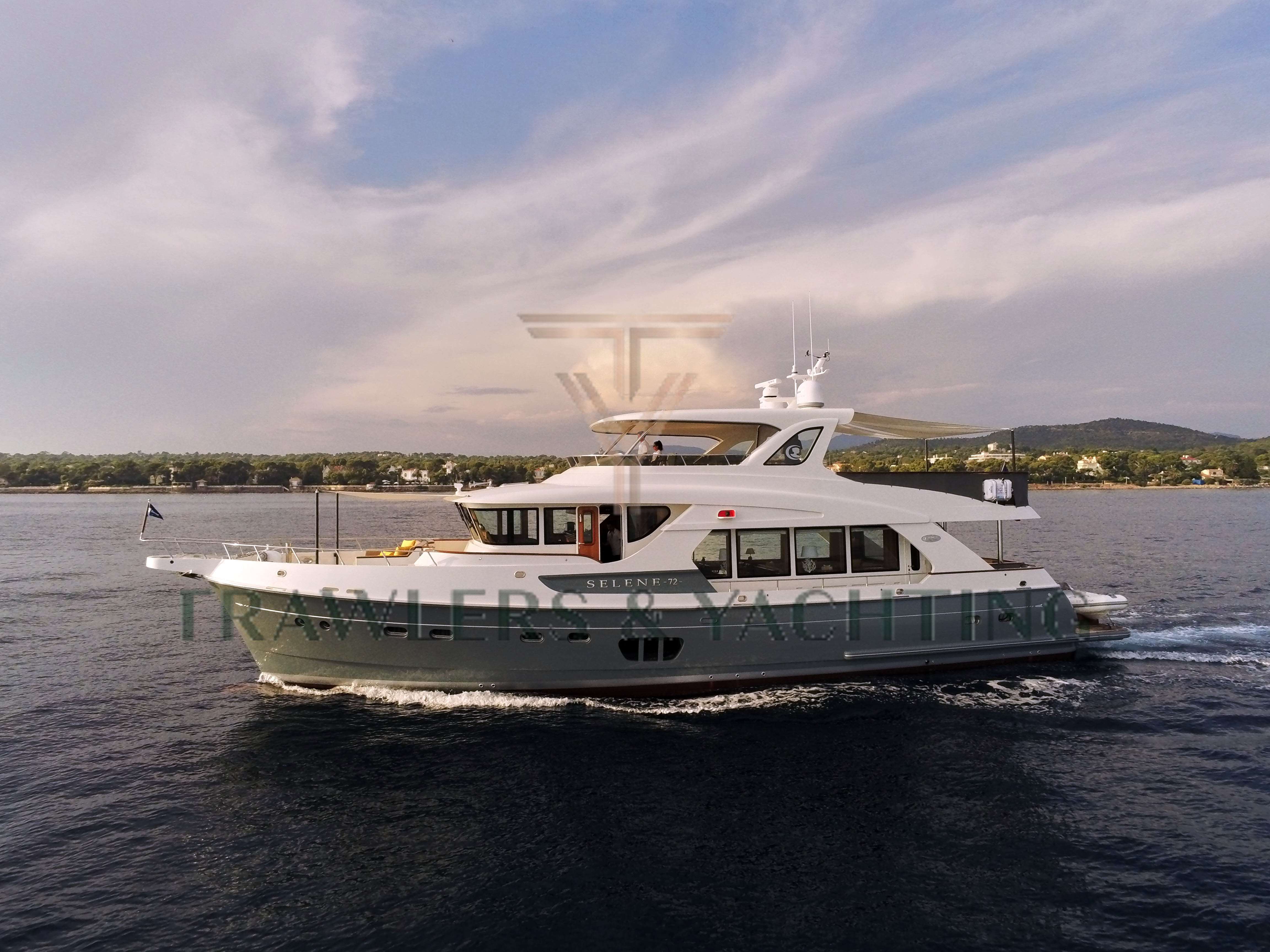 Selene 72 explorer