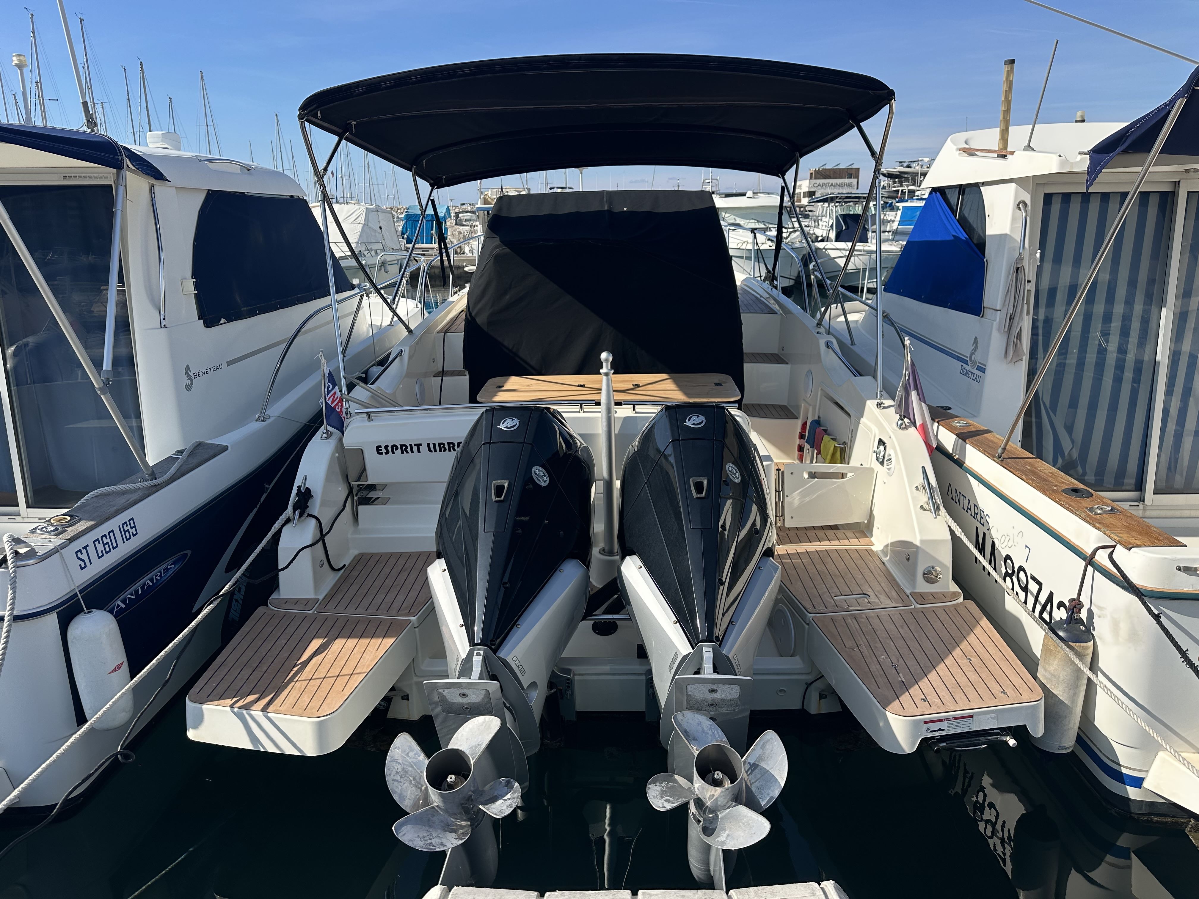 QUICKSILVER 875 sundeck
