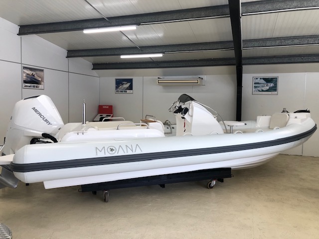 MOANA 700