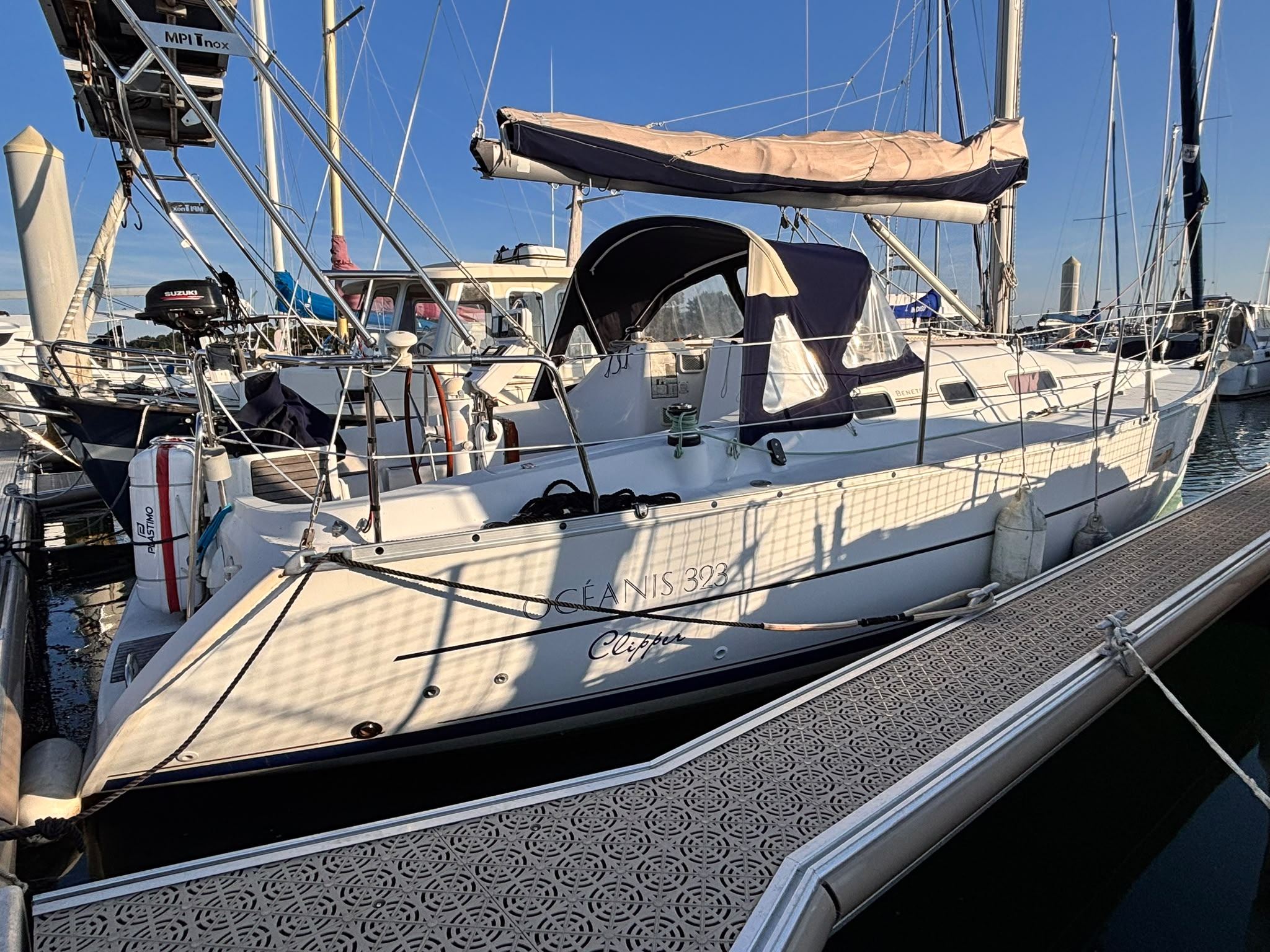 BENETEAU OCEANIS 323