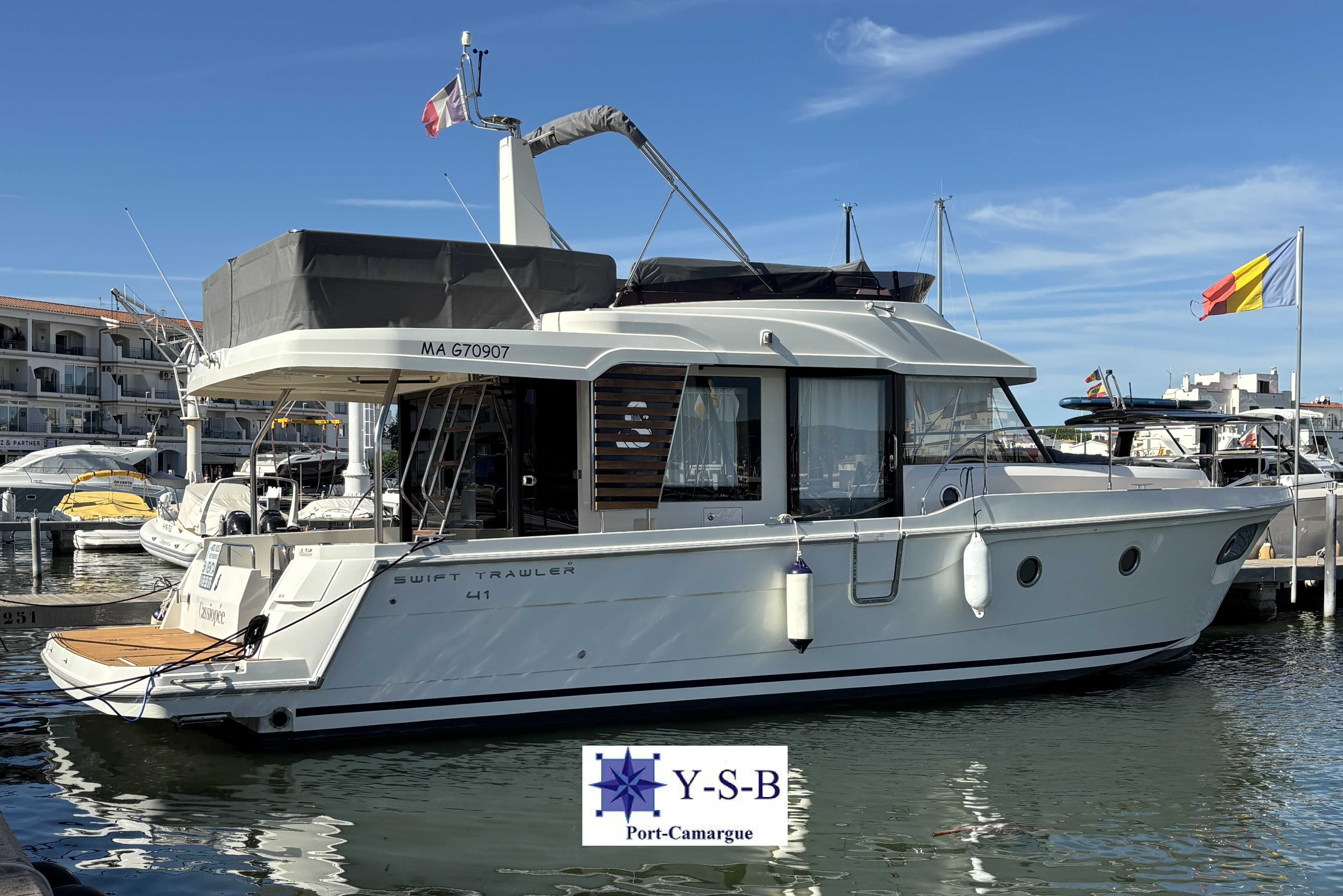 BENETEAU SWIFT TRAWLER 41 FLY