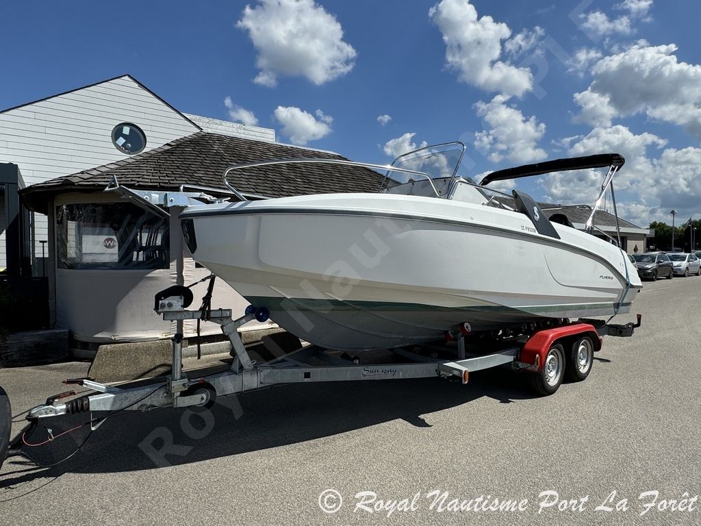 BENETEAU FLYER 6.6 Spacedeck