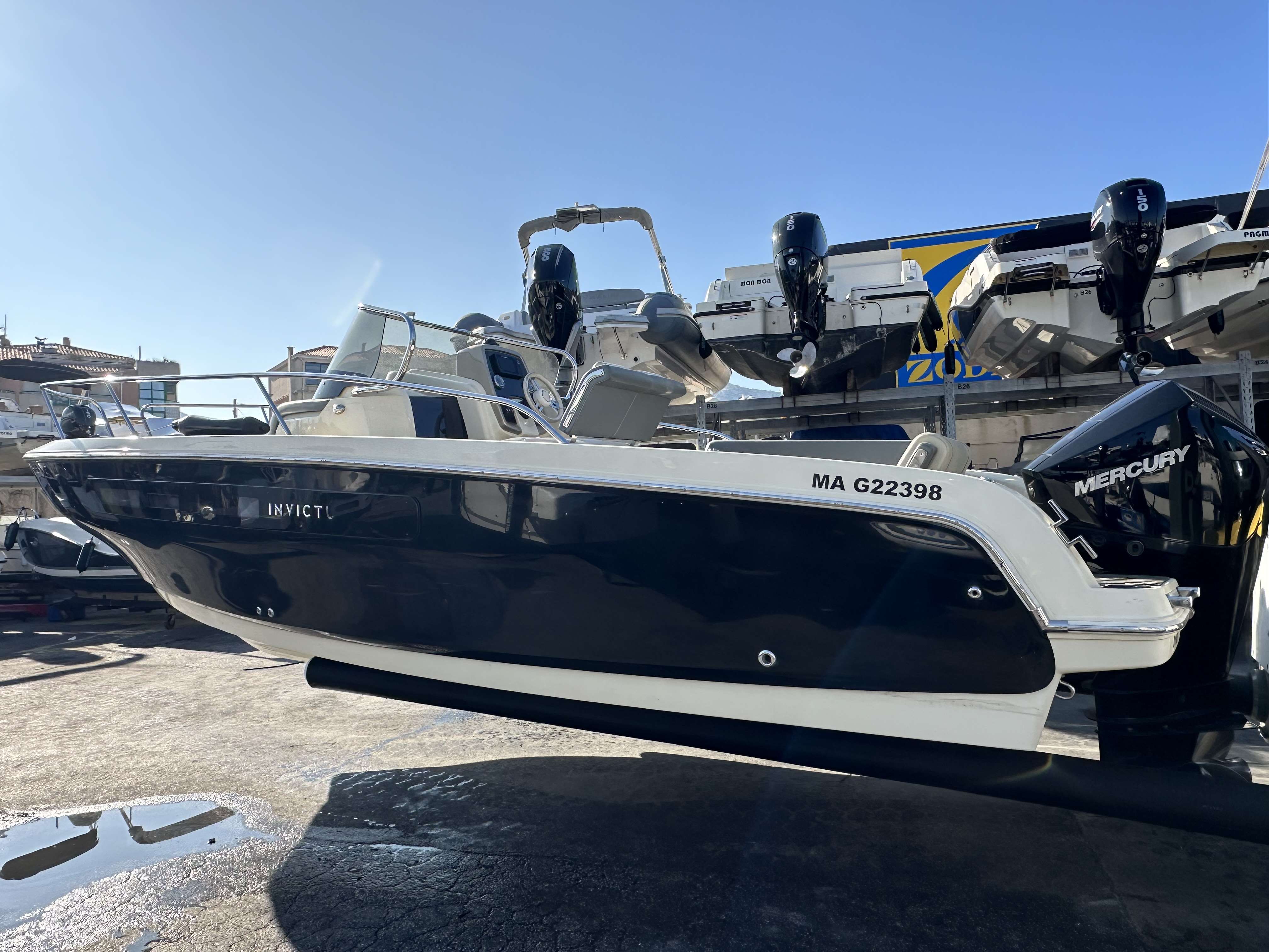 INVICTUS 240 CX