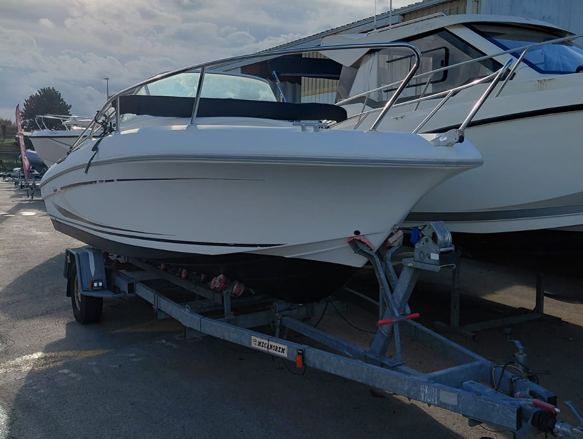 BENETEAU FLYER 650
