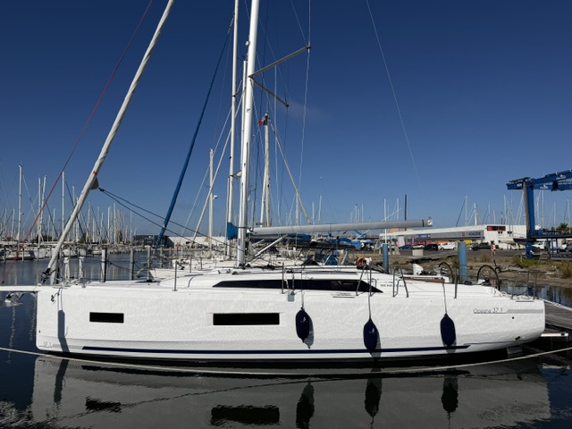 Beneteau OCEANIS 37.1