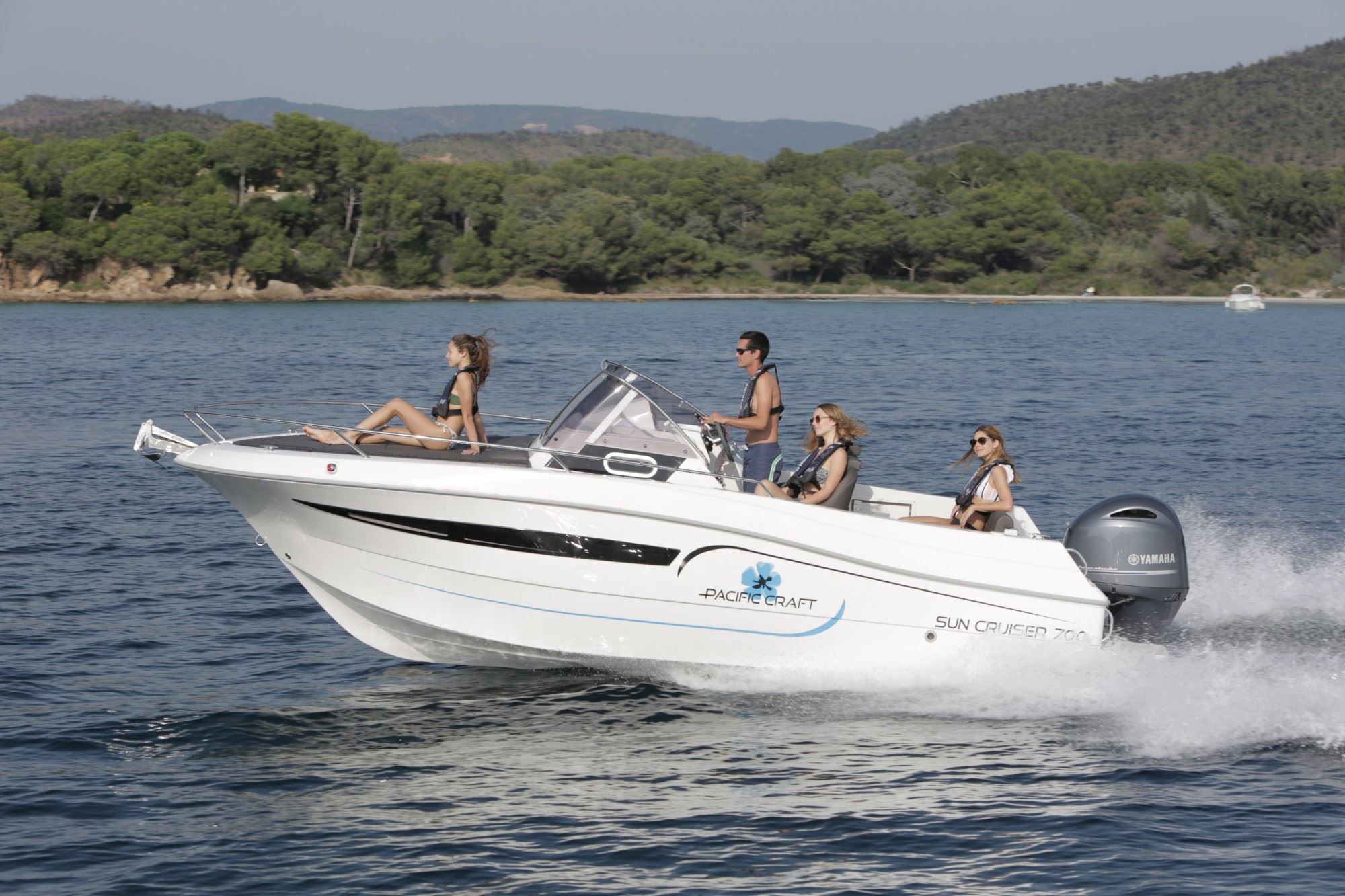 PACIFIC CRAFT 700 Sun Cruiser