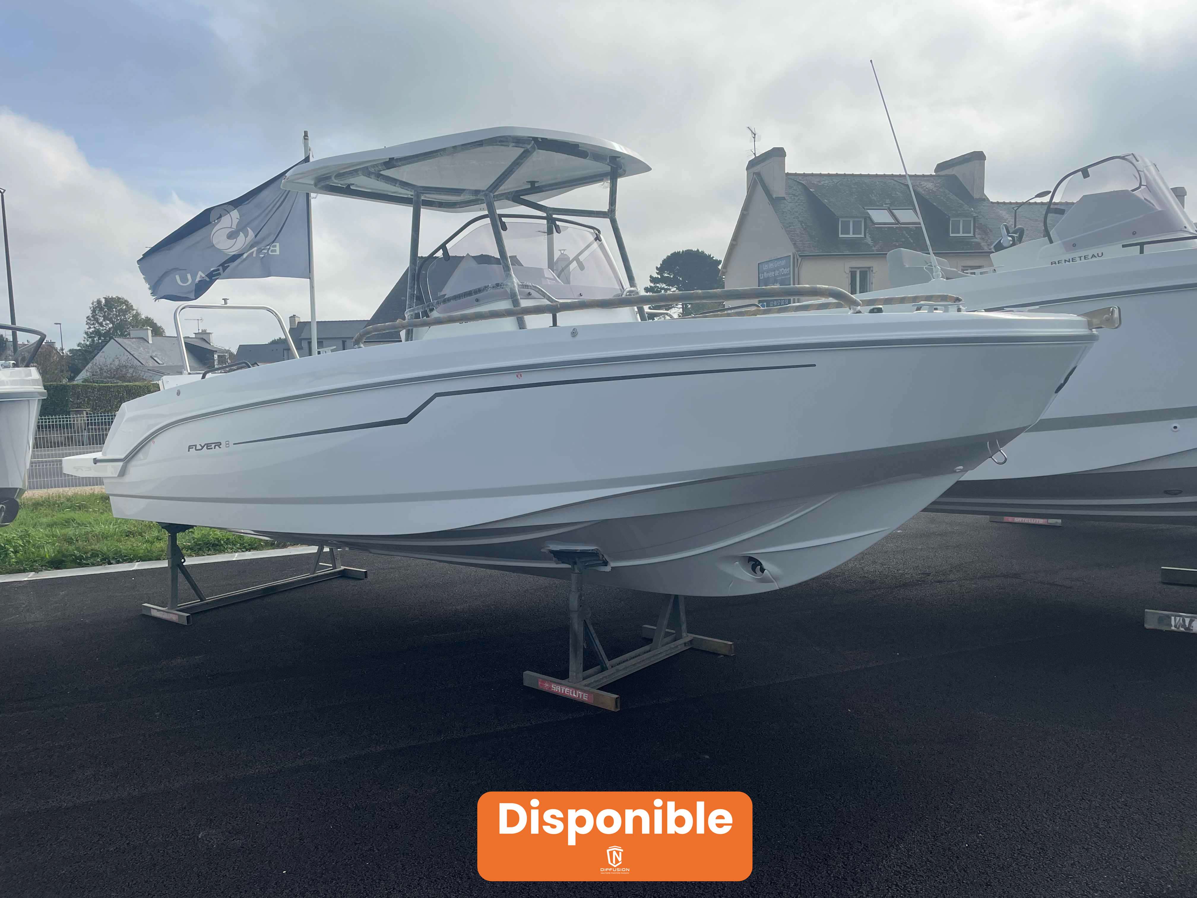 BENETEAU FLYER 8 SPACEdeckv2