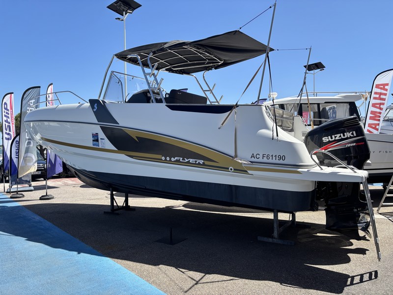 BENETEAU Flyer 8.8 Spacedeck